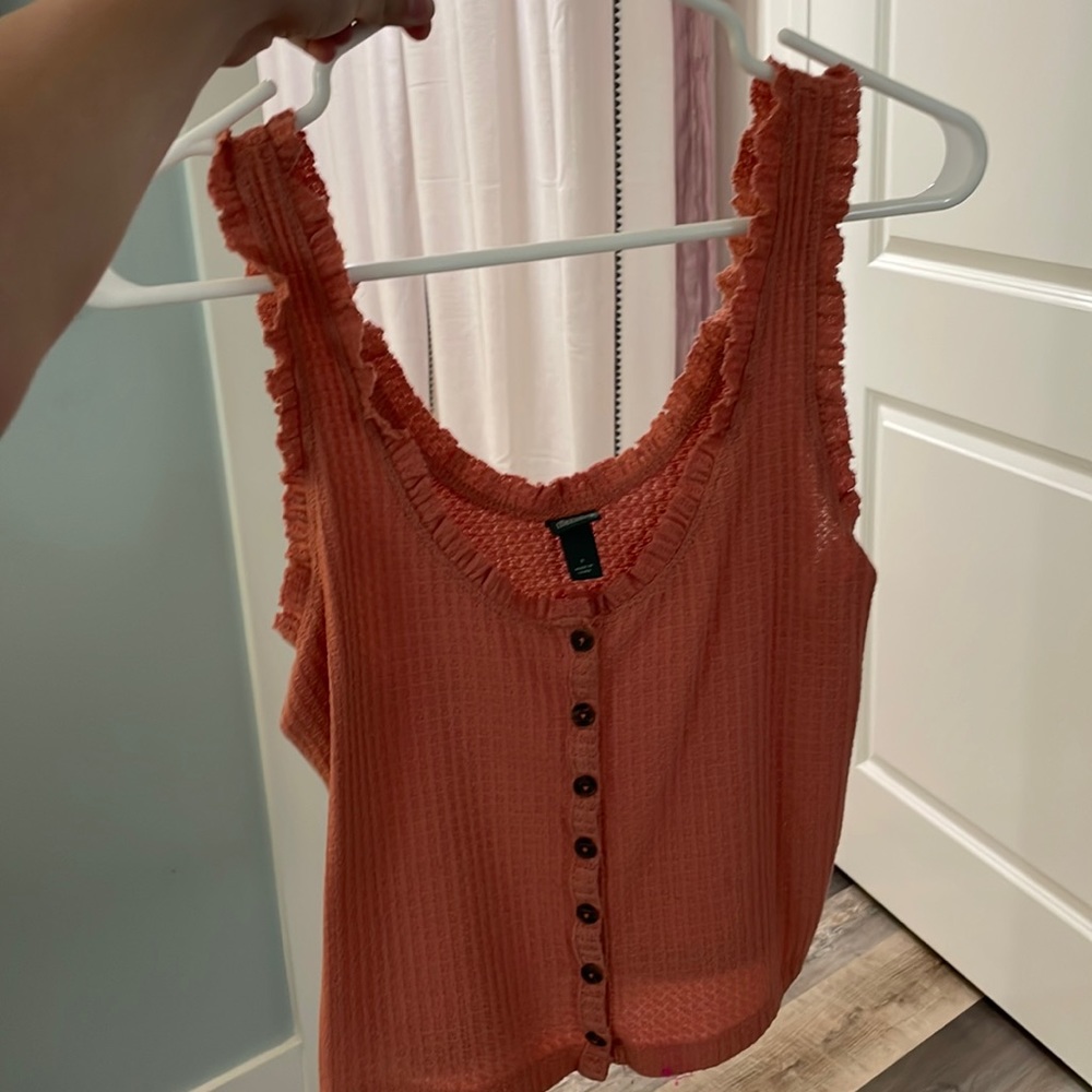 Peach button tank✨